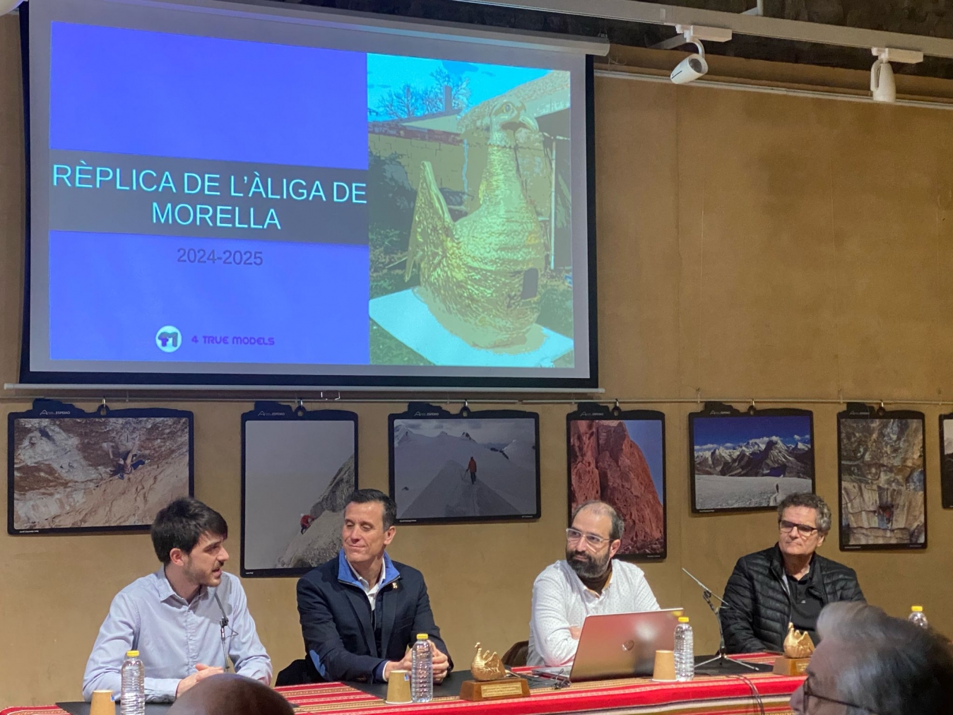 La Diputación de Castellón refuerza su compromiso por la recuperación del patrimonio cultural con la réplica de l’Àliga de Morella