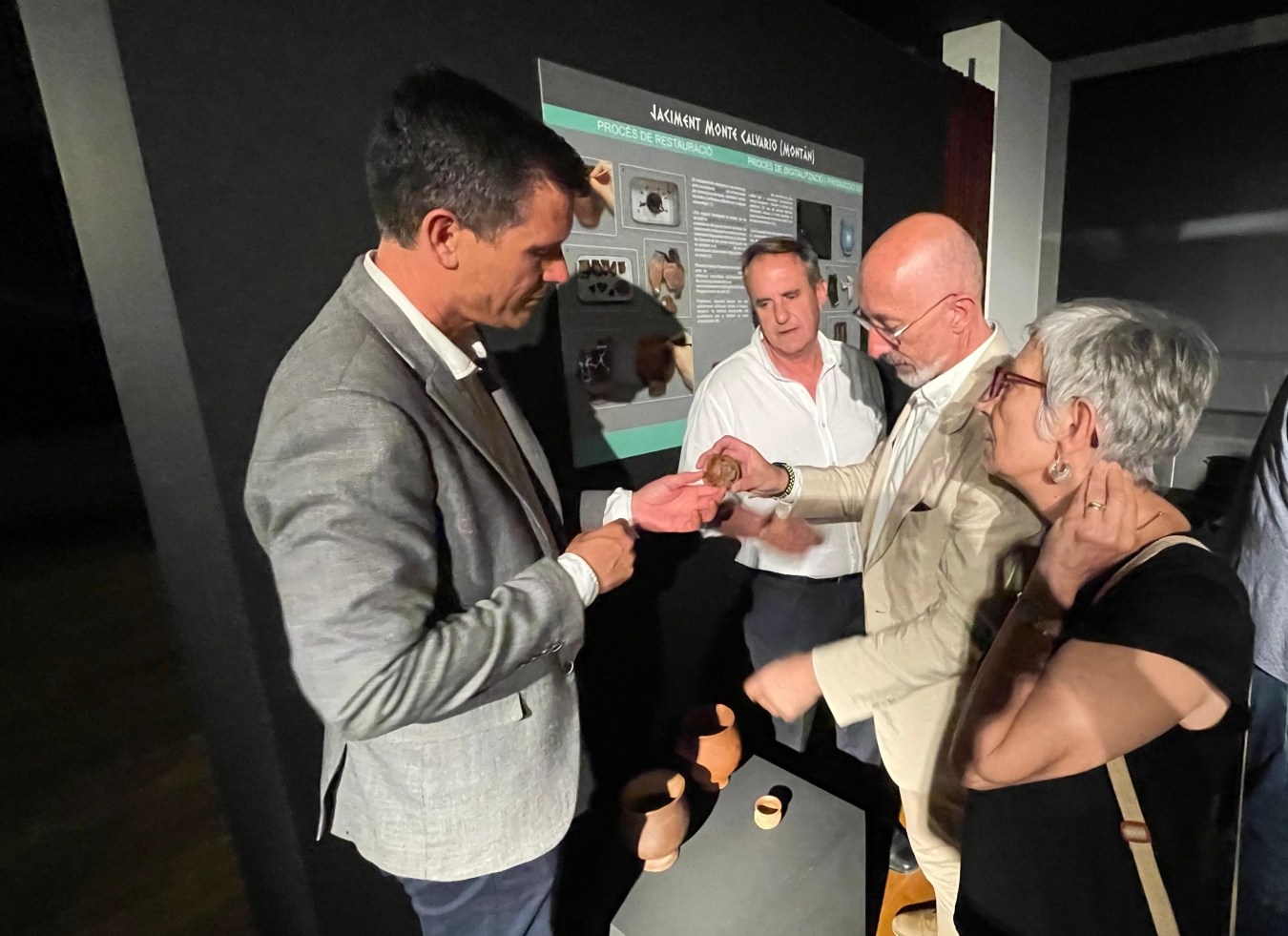 La Diputación de Castellón muestra los hallazgos arqueológicos de la Edad del Hierro encontrados en las excavaciones del poblado de Monte Calvario de Montán